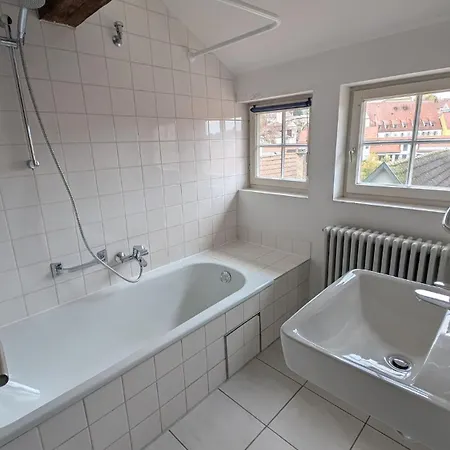 Twin In A Historic Half-timbered House Apartman Rottenburg am Neckar